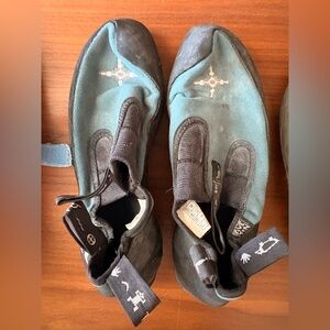 Men's Teal and Black Slip-On Climbing Shoes